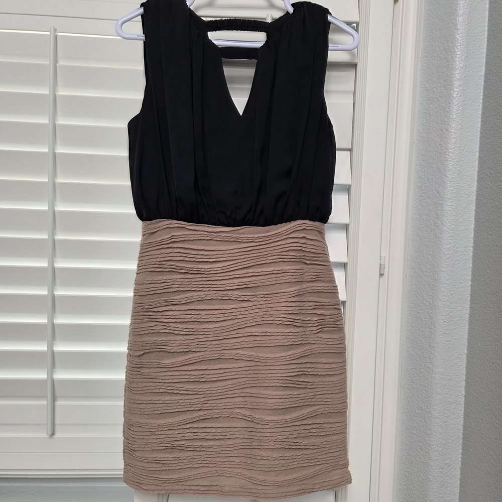 Esley Elegant Black‎ and Tan Backless Dress Womens Small Elegant Flattering